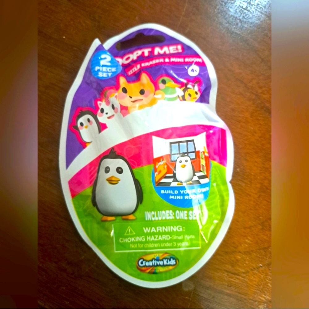 Creative Kids Adopt Me Puzzle Eraser & Mini Room Penguin Set
